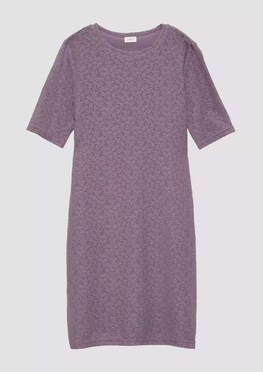 Schmal geschnittenes Kleid aus elastischer Spitze
