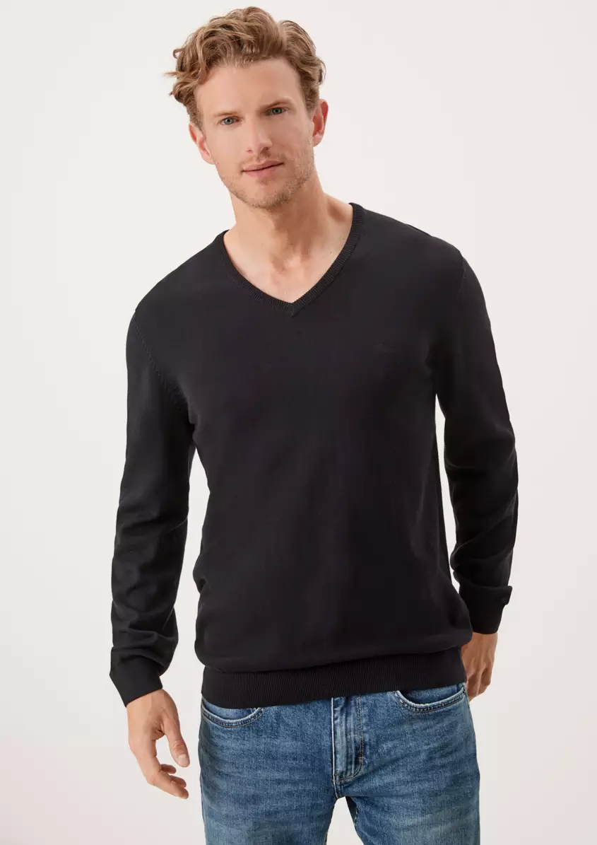 Feinstrickpulli mit V-Ausschnitt