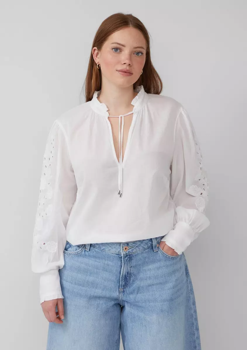 Leichte Baumwollbluse mit Stickerei am Ãrmel