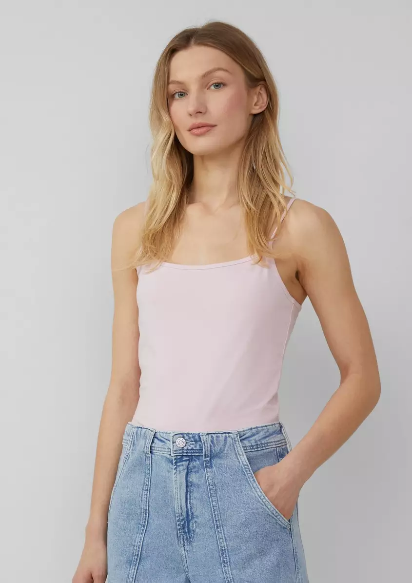 Top mit verstellbaren SpaghettitrÃ¤gern im Slim Fit