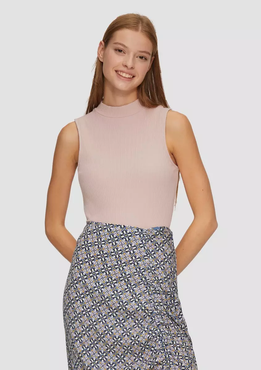 VerkÃ¼rztes Ripptop mit Turtleneck