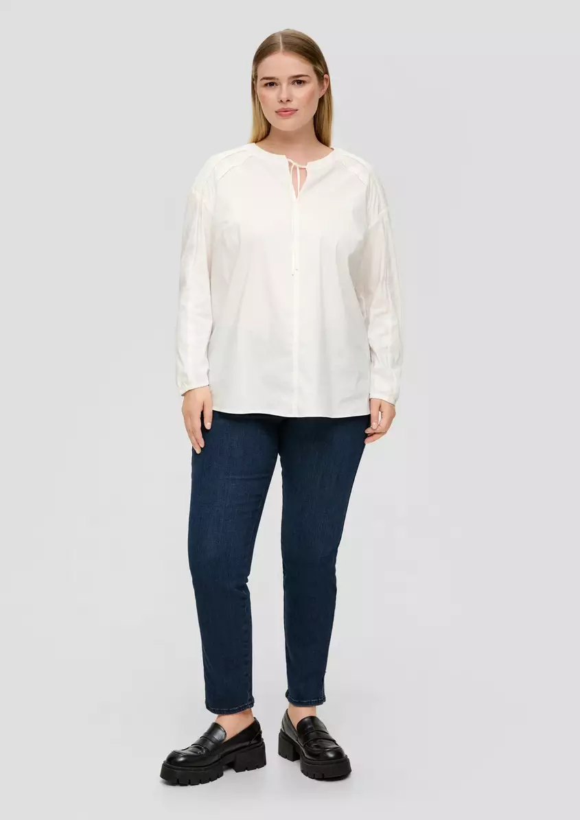 Jeans / Mid Rise / Slim Leg