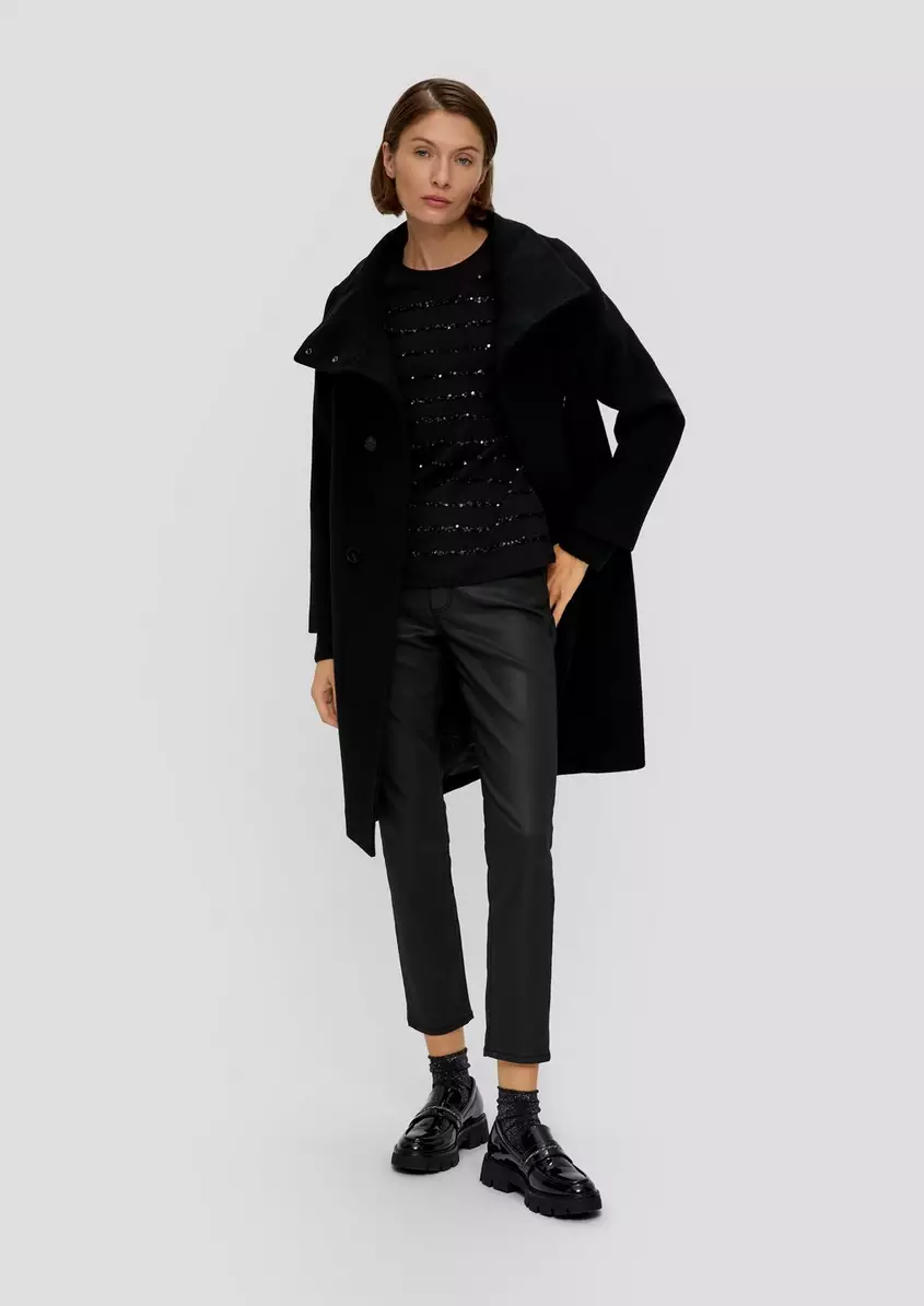 Betsy: Hose aus Coated Denim