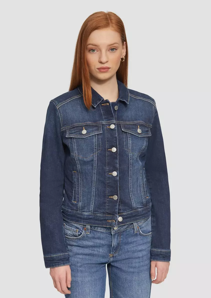 Schmal geschnittene Denimjacke in authentischer Waschung