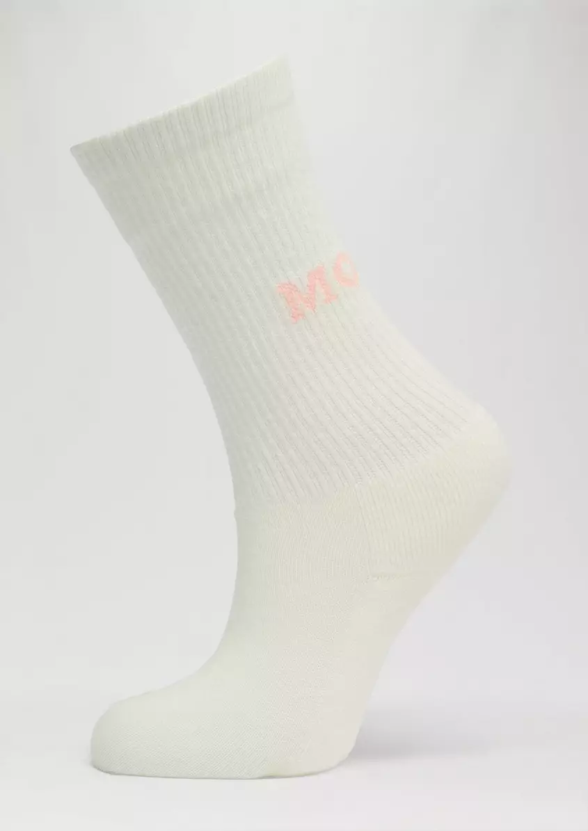 Socken mit Schriftzug